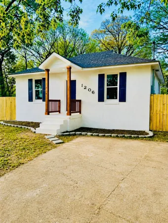 $119,900 | 1206 East Alcy Road, Memphis, TN 38106