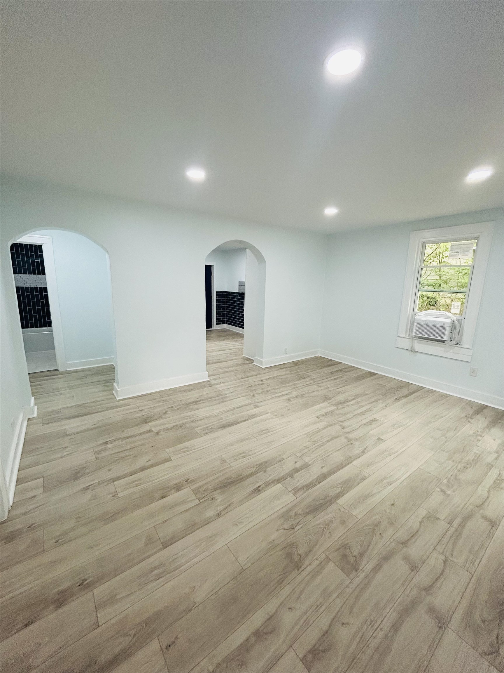 1206 East Alcy Road Memphis, TN 38106 - Photo 4 of 22