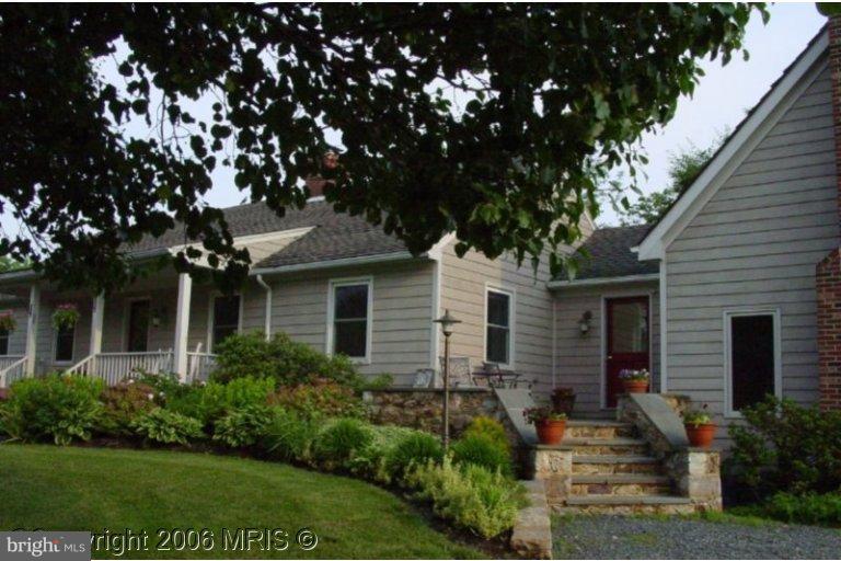 18359 Foundry Road Purcellville, VA 20132 - Photo 1 of 7 Exterior (Main)