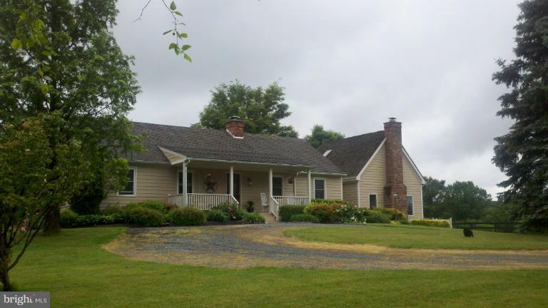 18359 Foundry Road Purcellville, VA 20132 - Photo 2 of 7 Exterior (Front)