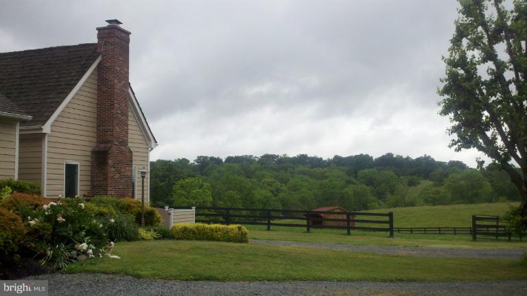 18359 Foundry Road Purcellville, VA 20132 - Photo 4 of 7 View
