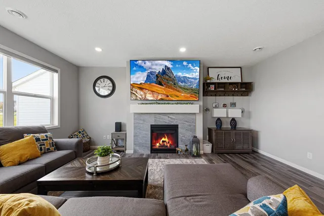 $2,450 | 2722 Jaber Avenue Northeast, St. Michael, MN 55376