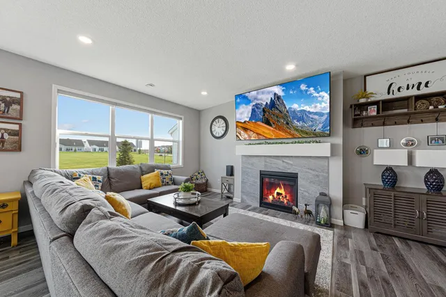 $2,450 | 2722 Jaber Avenue Northeast, St. Michael, MN 55376