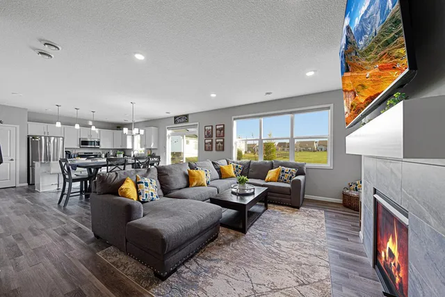 $2,450 | 2722 Jaber Avenue Northeast, St. Michael, MN 55376