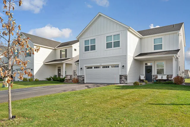 $2,450 | 2722 Jaber Avenue Northeast, St. Michael, MN 55376