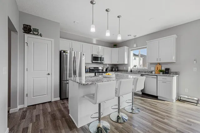 $2,450 | 2722 Jaber Avenue Northeast, St. Michael, MN 55376