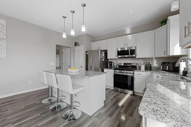 $2,450 | 2722 Jaber Avenue Northeast, St. Michael, MN 55376