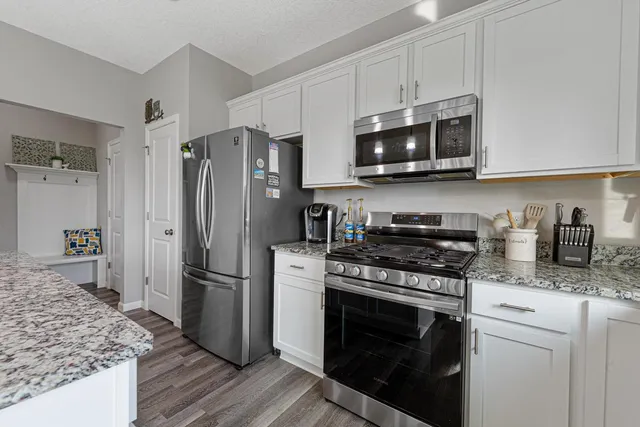 $2,450 | 2722 Jaber Avenue Northeast, St. Michael, MN 55376