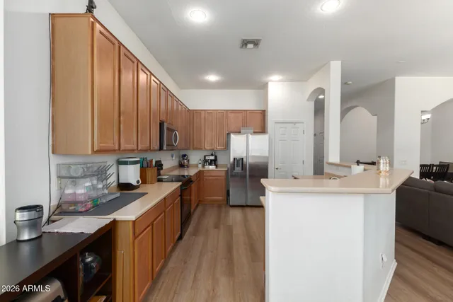 $2,400 | 26724 North 83rd Drive, Peoria, AZ 85383