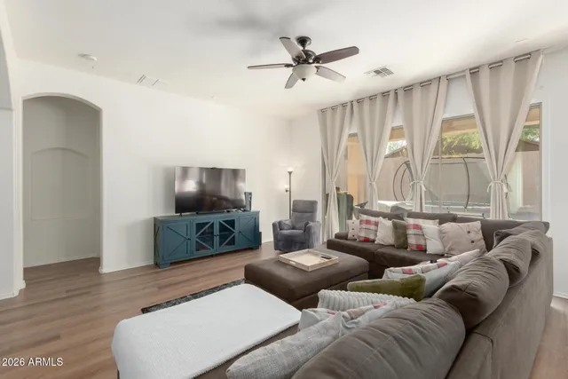 $2,400 | 26724 North 83rd Drive, Peoria, AZ 85383