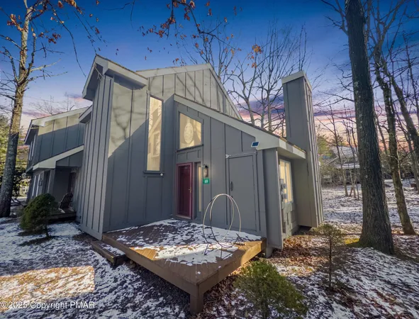 a outdoor view of a house