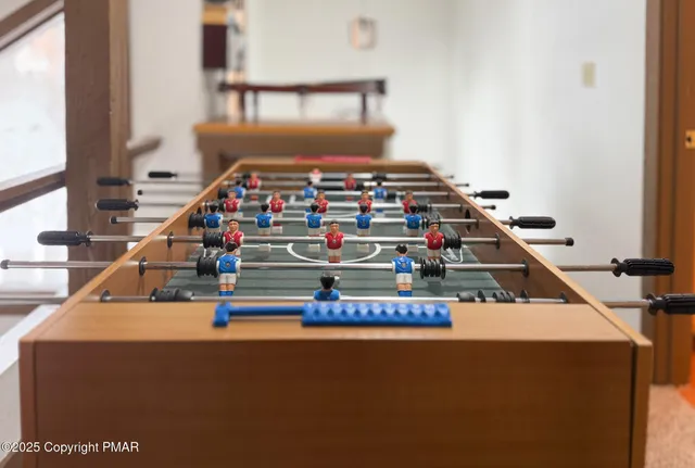 $255,000 | 69 Telemark Lake, Lake Harmony, PA 18624