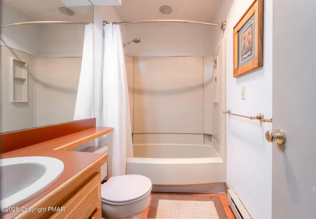 $255,000 | 69 Telemark Lake, Lake Harmony, PA 18624