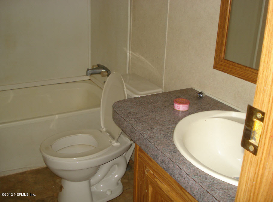4450 Lori Loop Road Keystone Heights, FL 32656 - Photo 3 of 10 bath