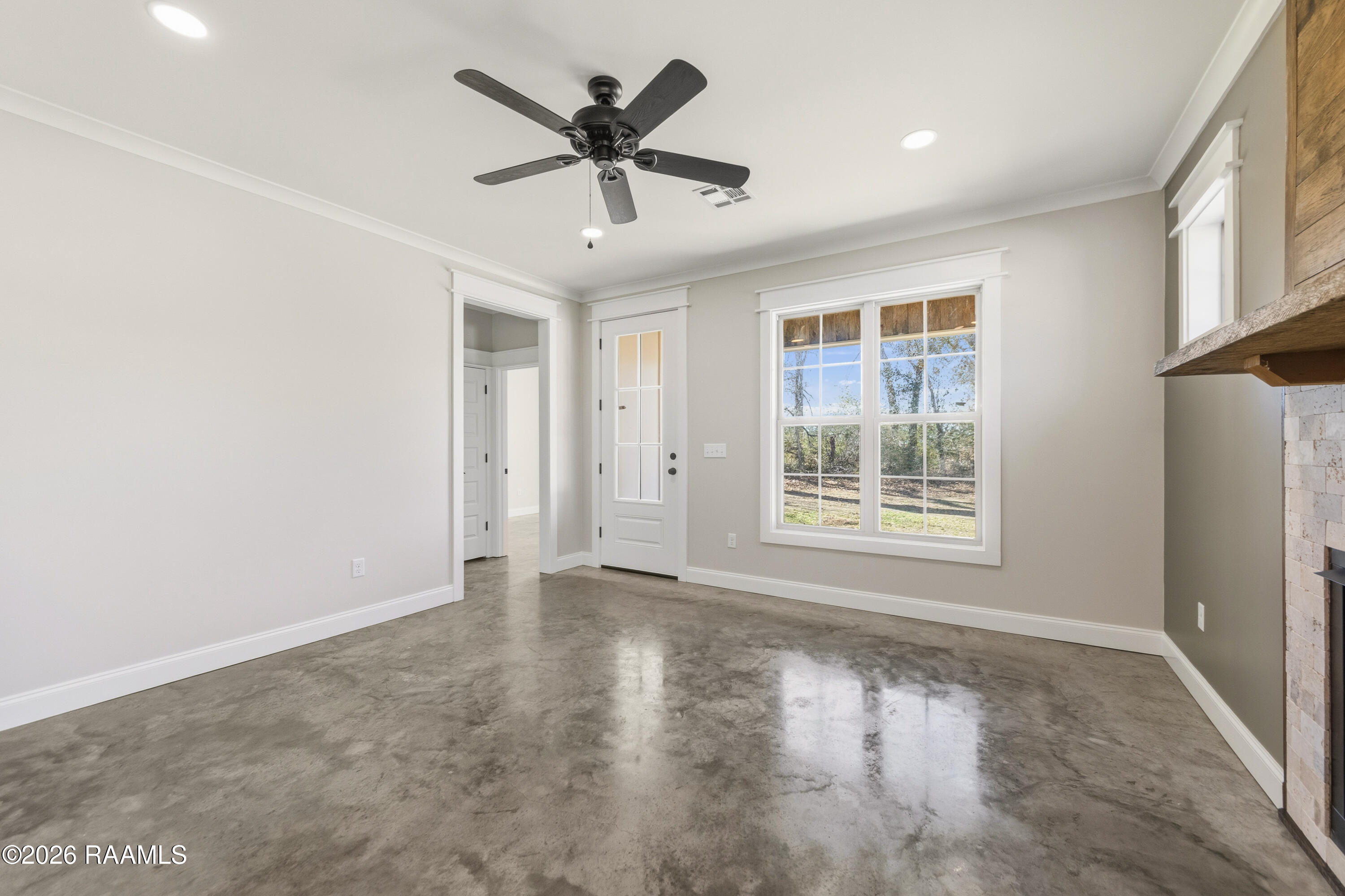 104 Suncan Road Sunset, LA 70584 - Photo 4 of 31 104 Suncan Rd -25