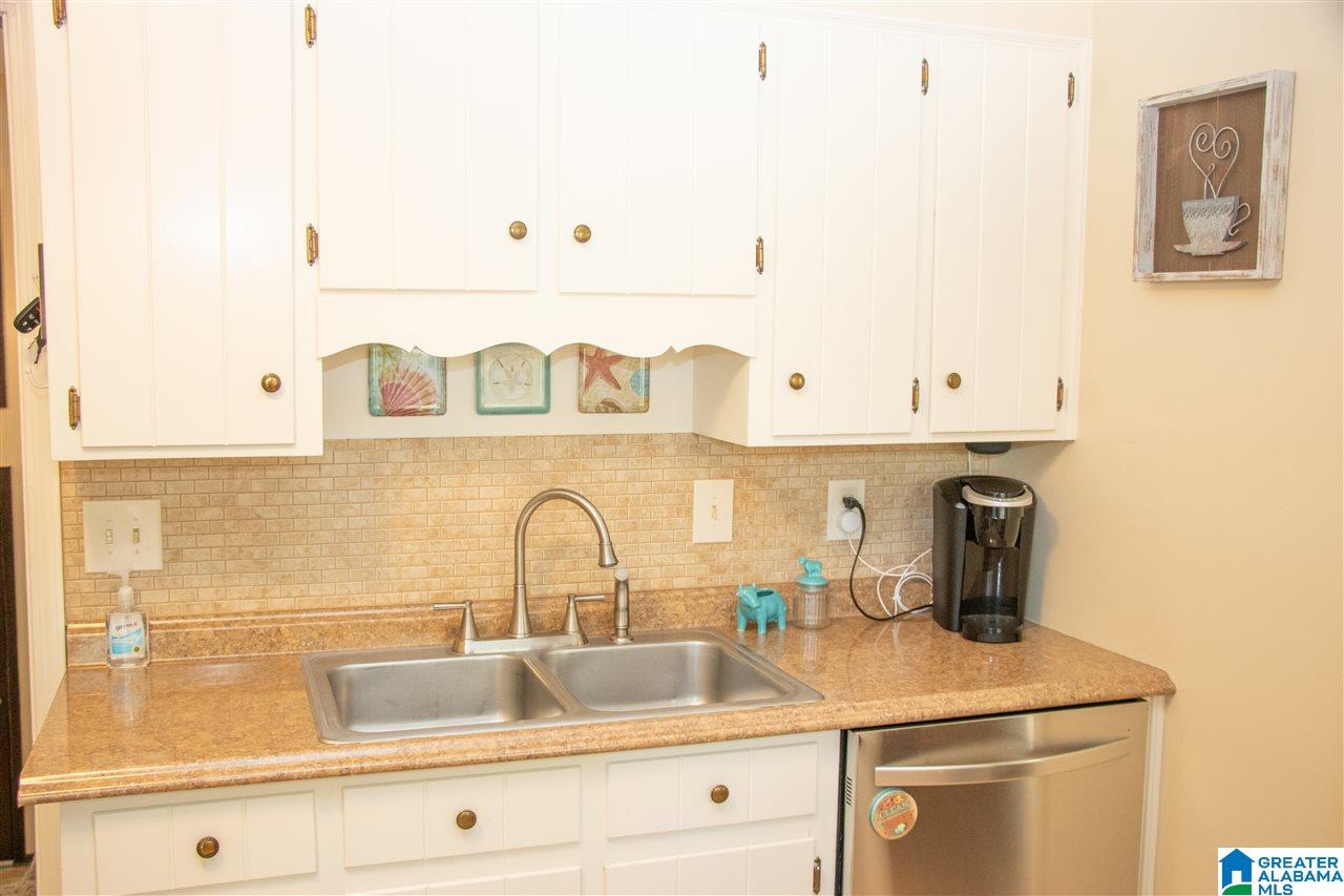 1426 Tropical Lane Alabaster, AL 35007 - Photo 12 of 36