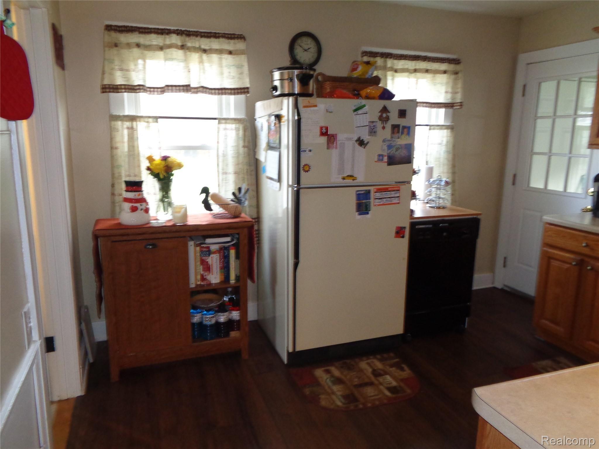 14940 Monroe Road Flat Rock, MI 48134 - Photo 18 of 35 DSC01084.JPG