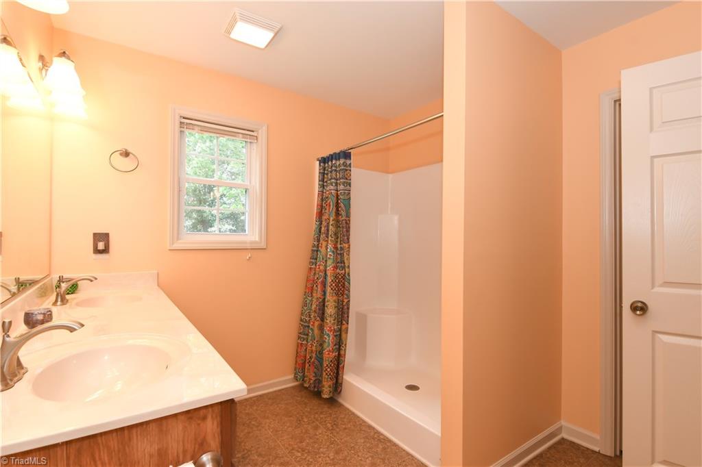 2108 Acorn Ridge Road Greensboro, NC 27407 - Photo 16 of 29 Gallery Image 16