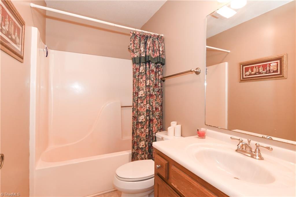 2108 Acorn Ridge Road Greensboro, NC 27407 - Photo 17 of 29 Gallery Image 17