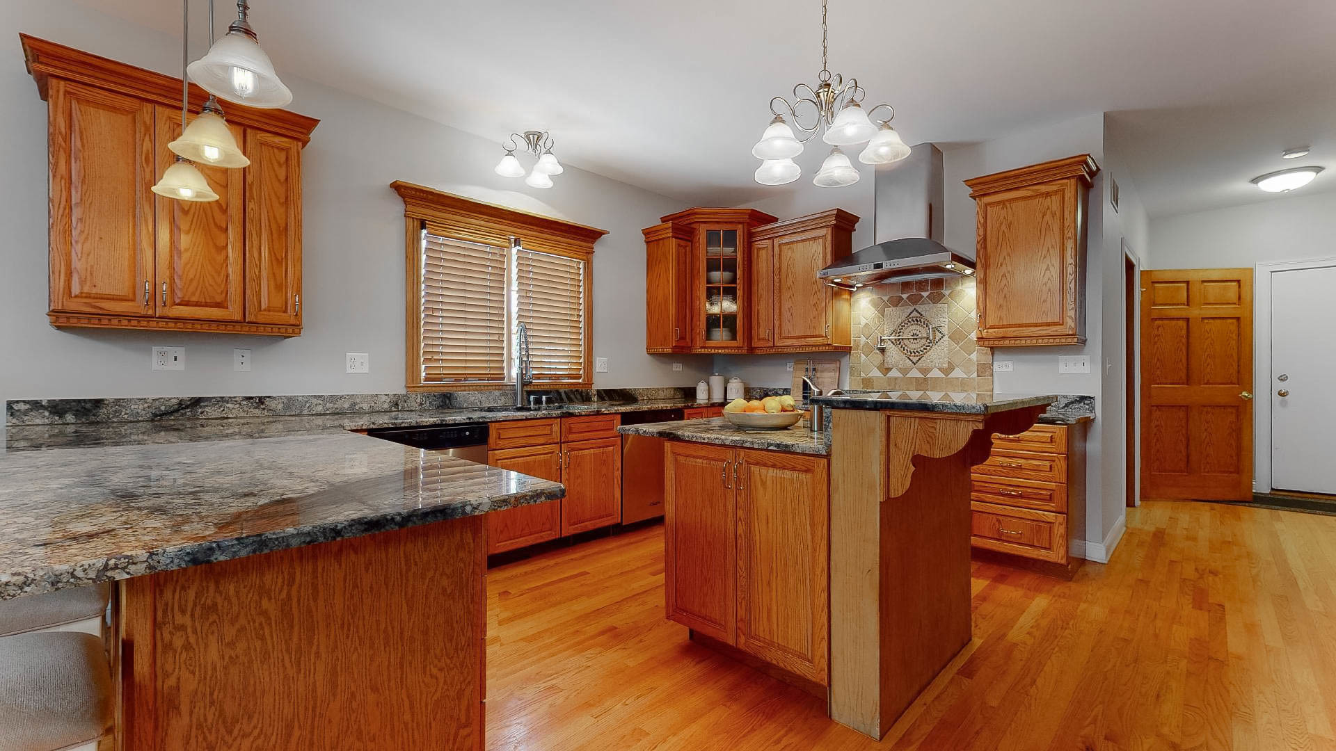 1575 Orchard Road Wheaton, IL 60189 - Photo 17 of 47 Gallery Image 17