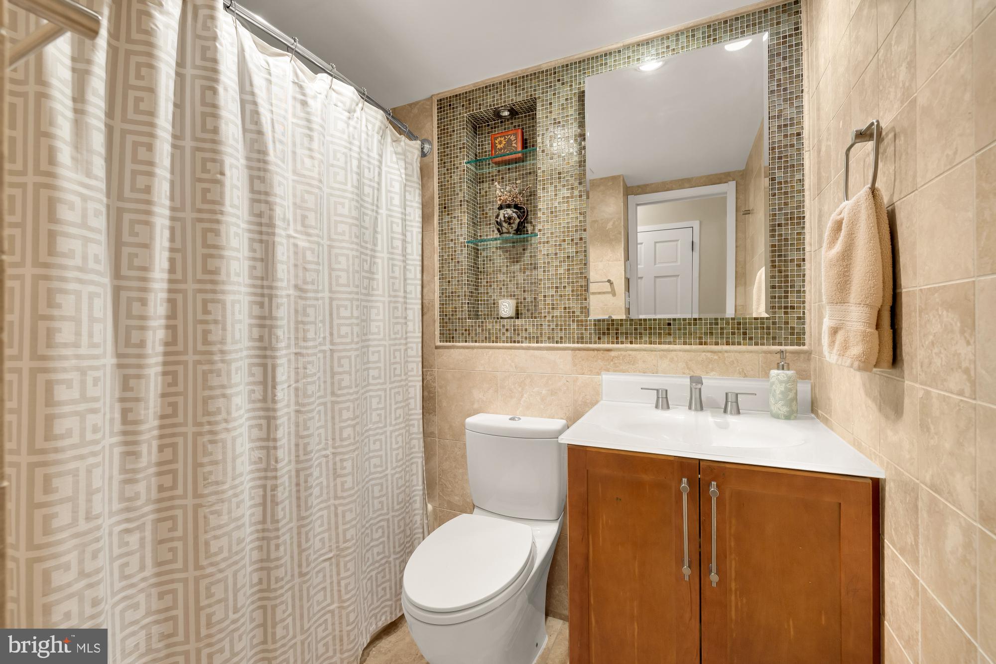 2501 Calvert Street Northwest, Unit 901 Washington, DC 20008 - Photo 16 of 27