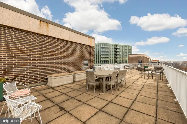 $530,000 | 2501 Calvert Street Northwest, Unit 901, Washington, DC 20008
