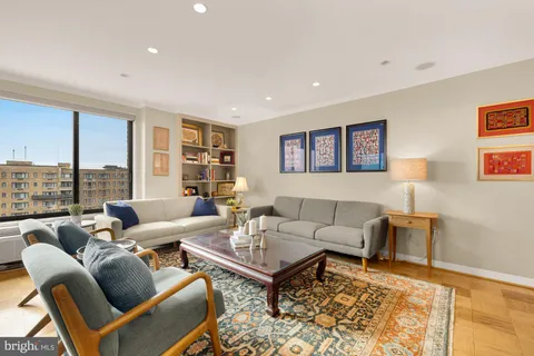 $530,000 | 2501 Calvert Street Northwest, Unit 901, Washington, DC 20008