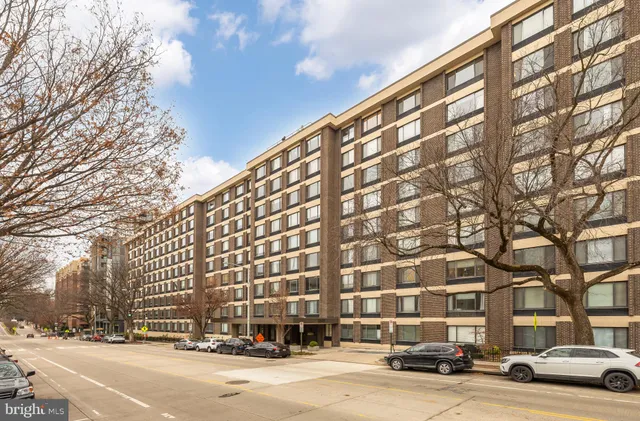 $530,000 | 2501 Calvert Street Northwest, Unit 901, Washington, DC 20008