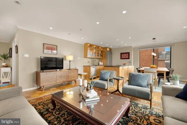 $530,000 | 2501 Calvert Street Northwest, Unit 901, Washington, DC 20008