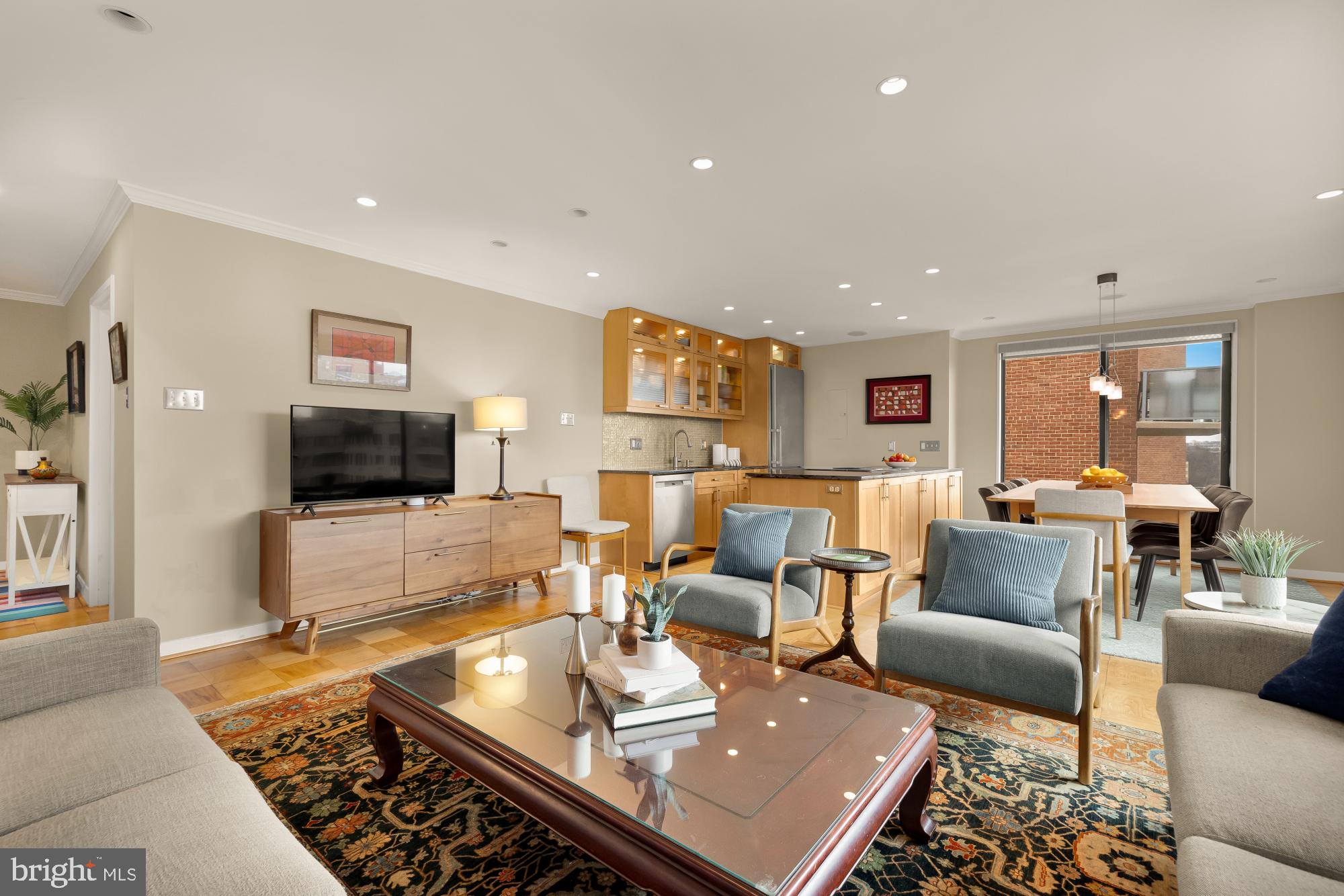 2501 Calvert Street Northwest, Unit 901 Washington, DC 20008 - Photo 3 of 27