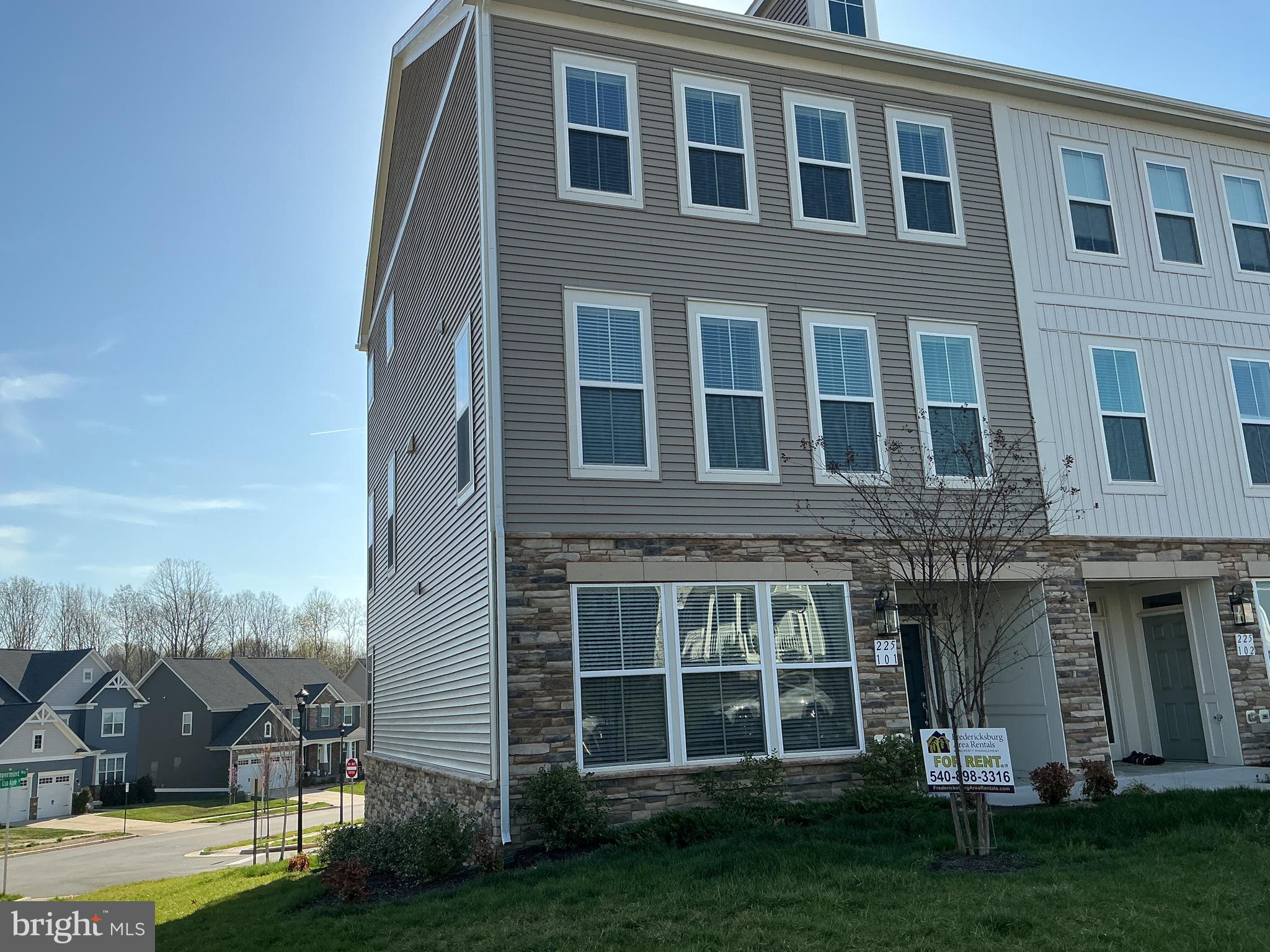 225 Aspen Road, Unit 101 Stafford, VA 22554 - Photo 2 of 29