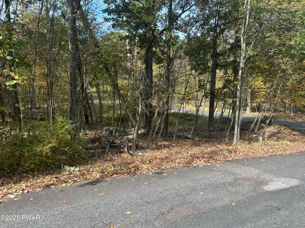 $20,000 | Lot 2 Sandstone Drive, Dingmans Ferry, PA 18328