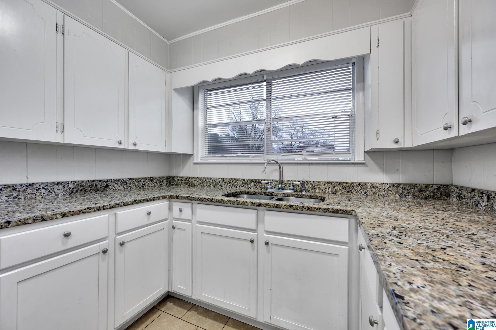 92 Swindle Drive Adamsville, AL 35005 - Photo 6 of 23