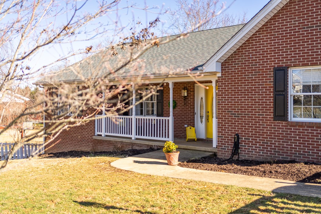 119 Granary Road Verona, VA 24482 - Photo 3 of 48 Gallery Image 3