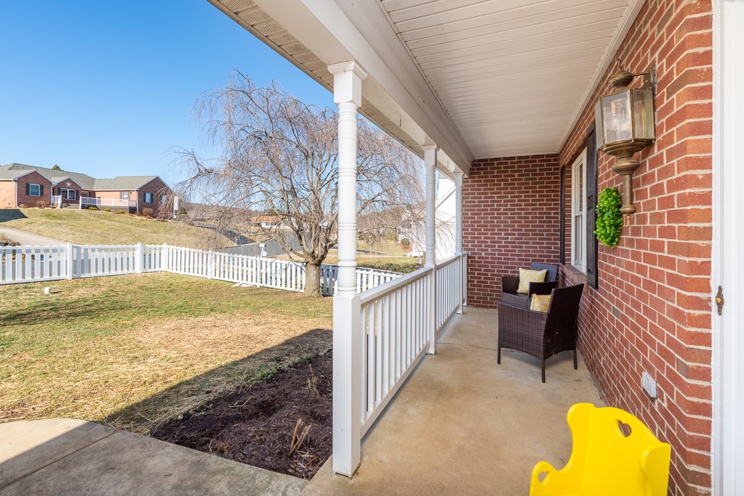 119 Granary Road Verona, VA 24482 - Photo 4 of 48 Gallery Image 4