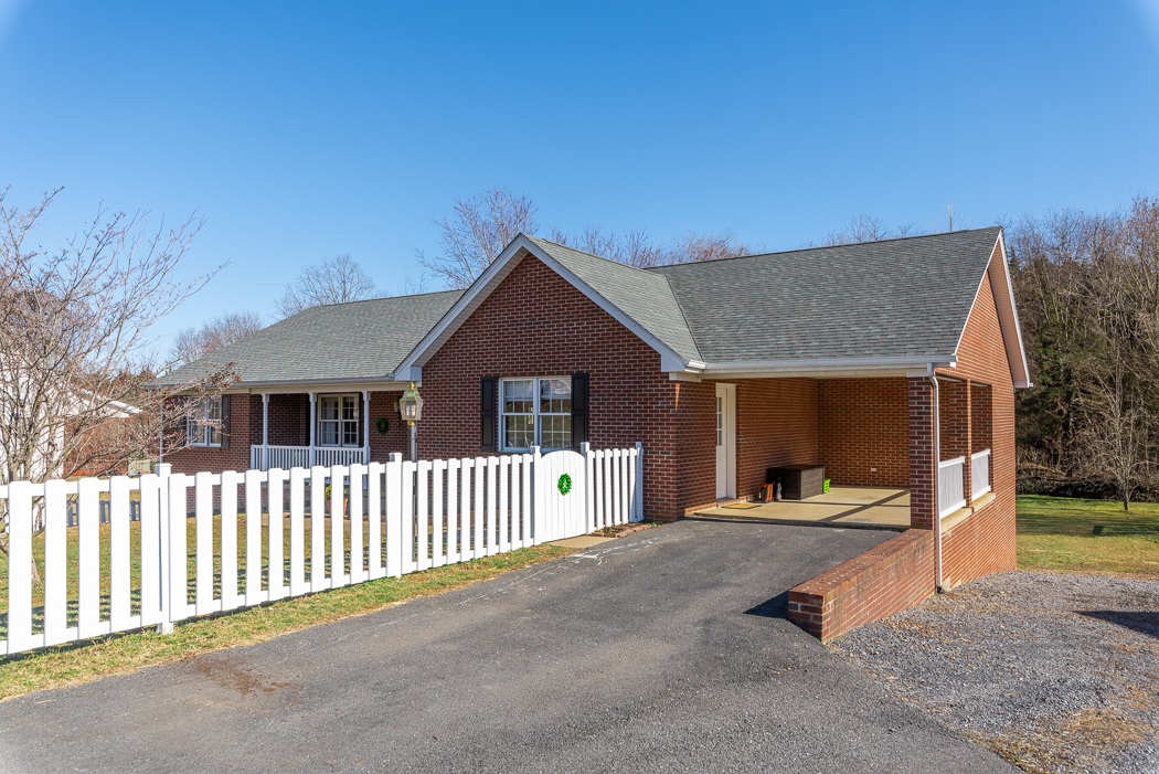 119 Granary Road Verona, VA 24482 - Photo 5 of 48 Gallery Image 5