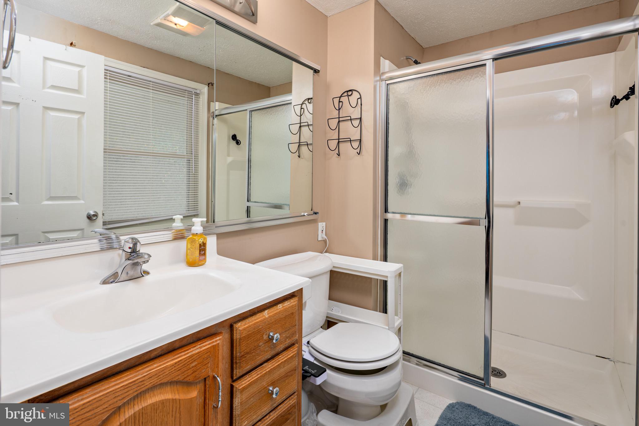 1794 Rochester Street Crofton, MD 21114 - Photo 23 of 40 Primary Bath