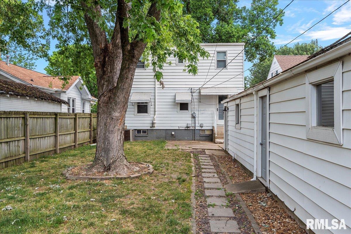2049 North 7th Street Springfield, IL 62702 - Photo 42 of 45