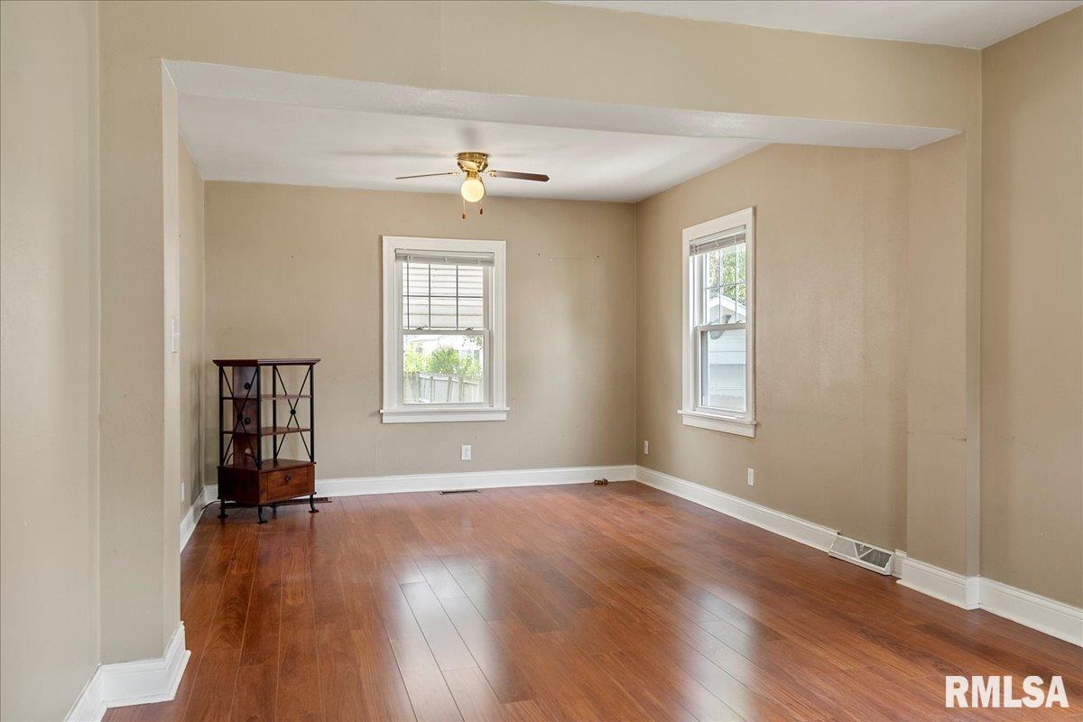 2049 North 7th Street Springfield, IL 62702 - Photo 6 of 45