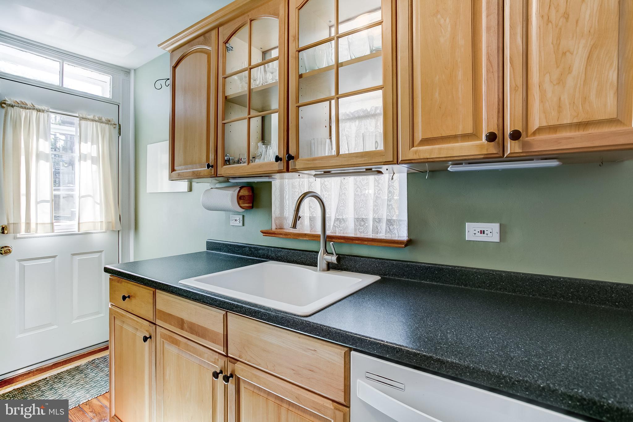 1213 Riverside Avenue Baltimore, MD 21230 - Photo 7 of 52