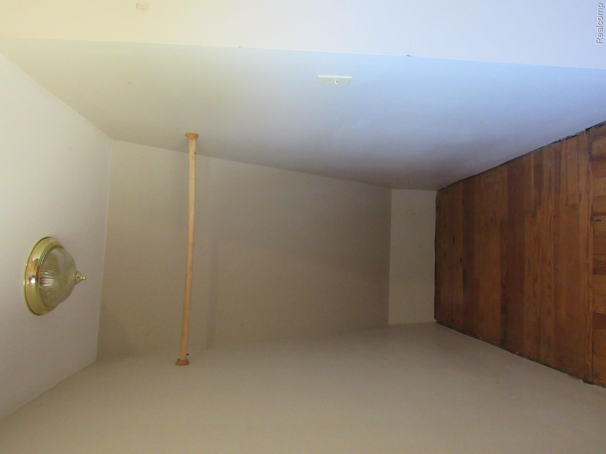 695 Cass Avenue Road Bay City, MI 48708 - Photo 16 of 52 IMG_4067.JPG