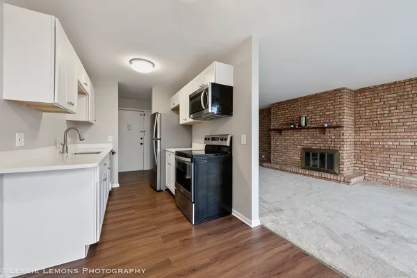 $1,789 | 5700 Hillcrest Lane, Unit 3G, Lisle, IL 60532