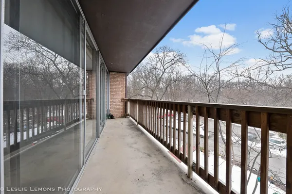 $1,789 | 5700 Hillcrest Lane, Unit 3G, Lisle, IL 60532