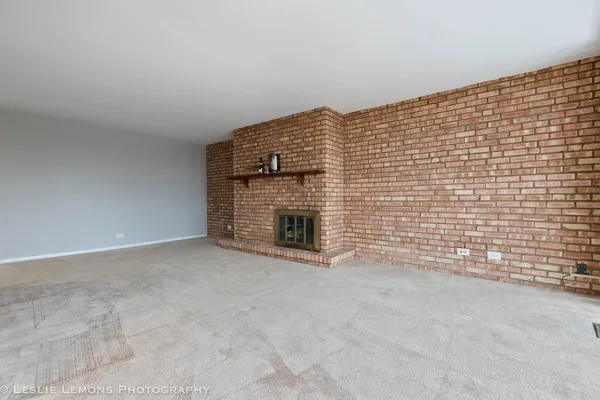 $1,789 | 5700 Hillcrest Lane, Unit 3G, Lisle, IL 60532