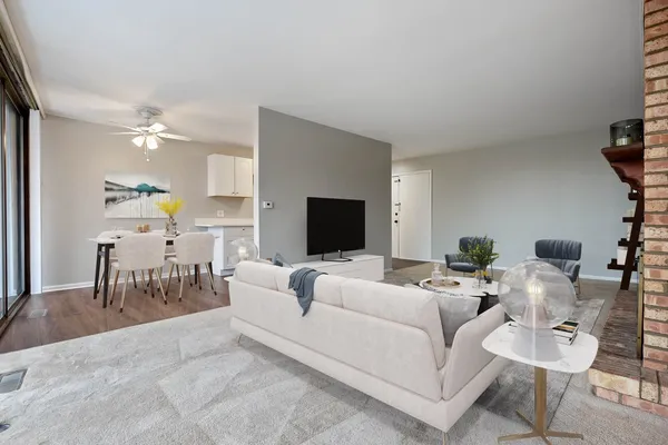 $1,789 | 5700 Hillcrest Lane, Unit 3G, Lisle, IL 60532