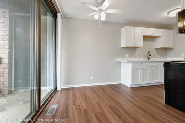 $1,789 | 5700 Hillcrest Lane, Unit 3G, Lisle, IL 60532