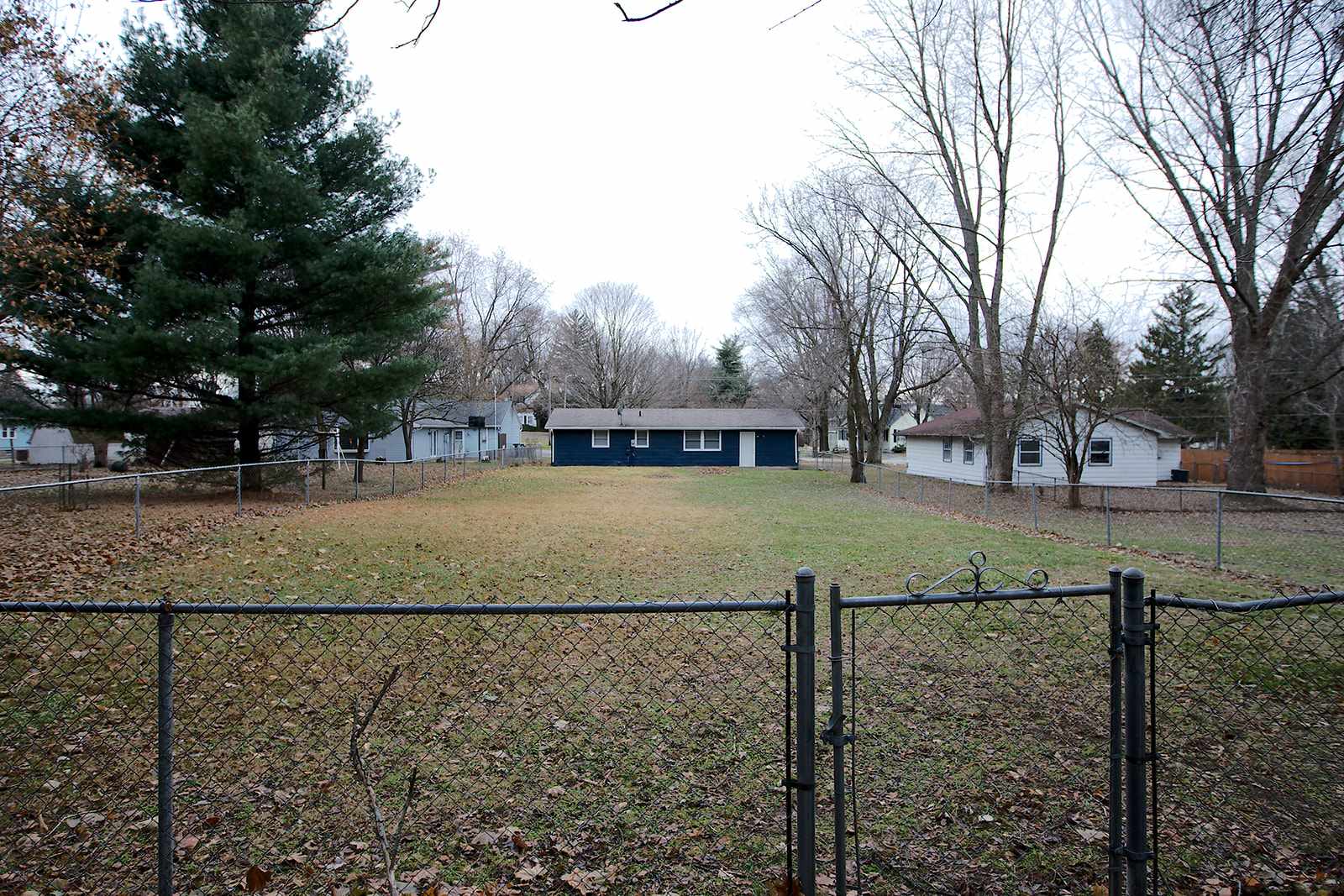 2915 Sand Point Road Fort Wayne, IN 46809 - Photo 2 of 10