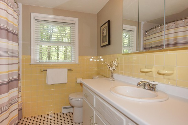 7 Robin Hill Road Chelmsford, MA 01824 - Photo 19 of 21 Gallery Image 19