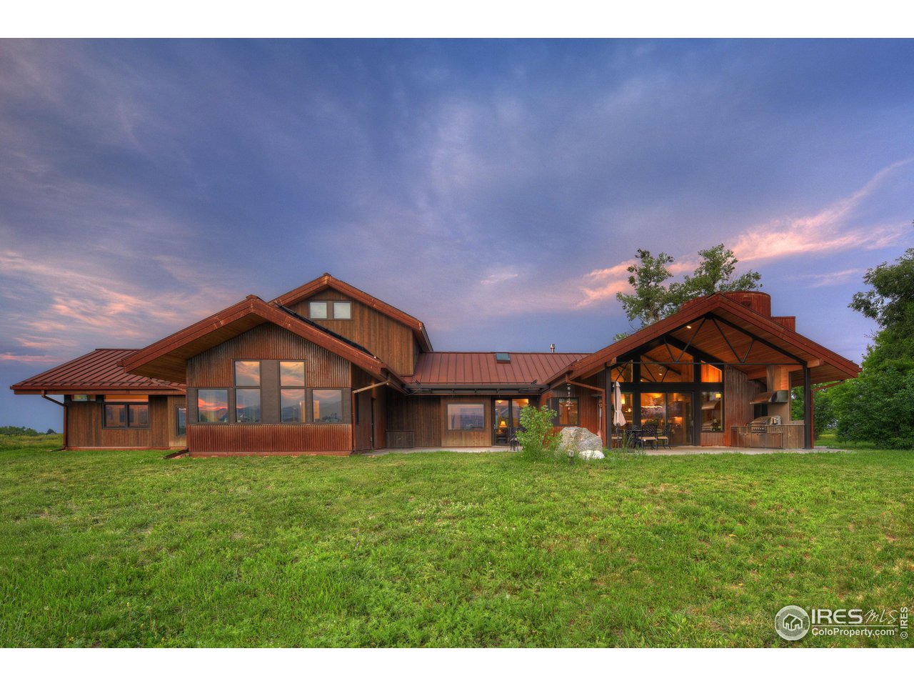6077 Jay Road Boulder, CO 80301 - Photo 2 of 35 a front view of a house with garden