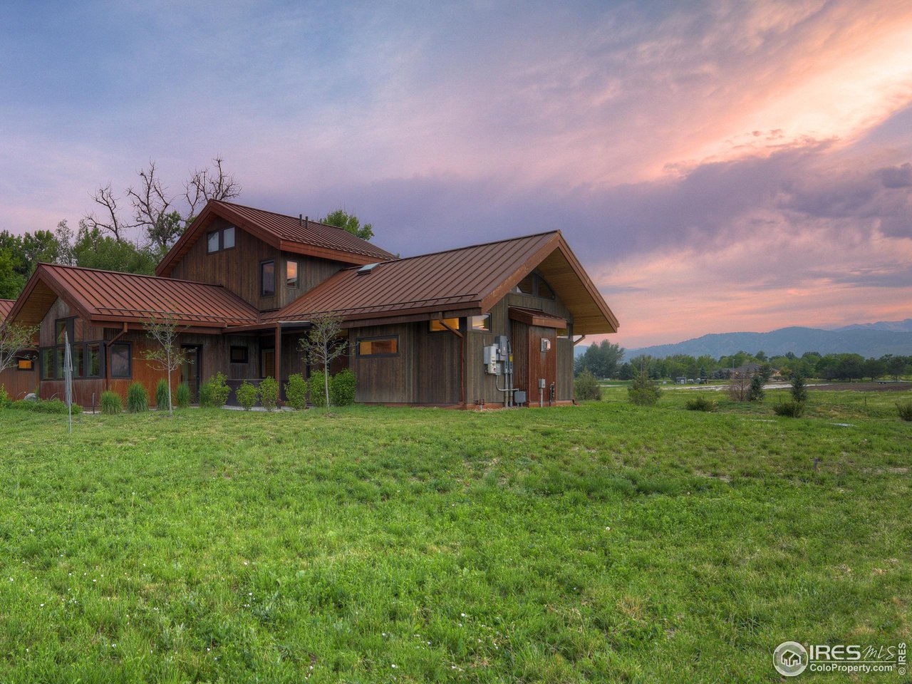 6077 Jay Road Boulder, CO 80301 - Photo 34 of 35 a front view of a house with a garden